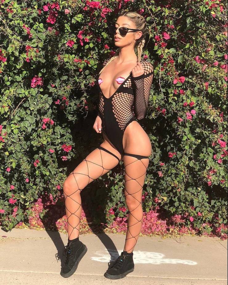 Here Are Some Music Festival Girls!