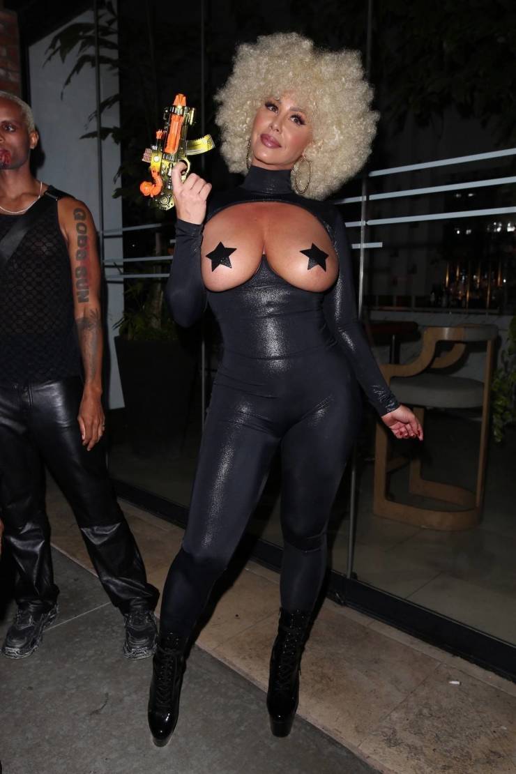 Amber Rose In A Sexy Outfit