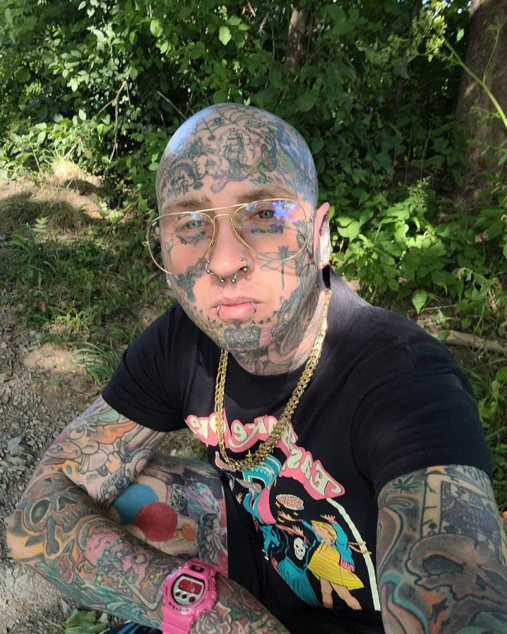 Freaks Who Keep Destroying Their Own Bodies