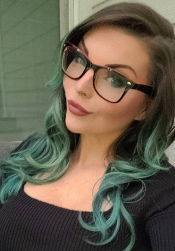 Sweater Season Looks Pretty Hot!