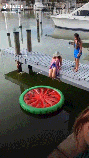 these are some sexy fails 30 gifs 6.html - 1 HD GIF | Premium Gallery 2022