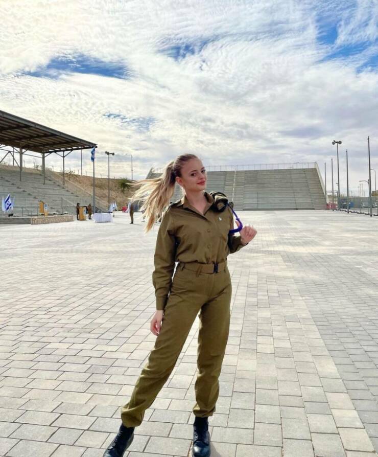 Israeli Army Girls With And Without Their Uniforms