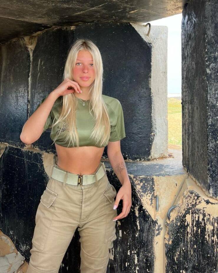 Israeli Army Girls With And Without Their Uniforms