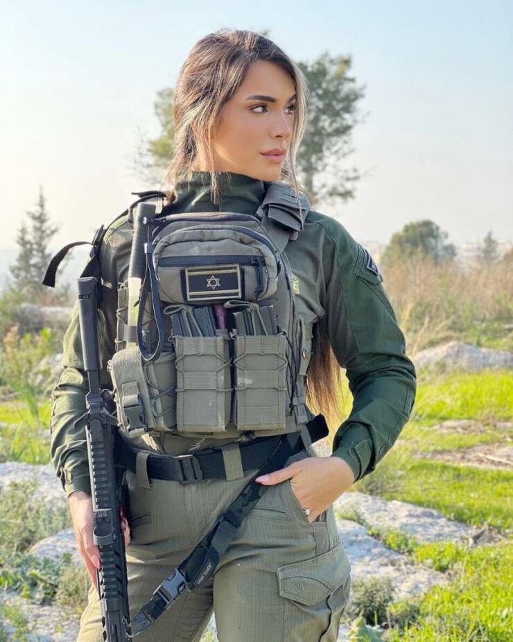 Israeli Army Girls With And Without Their Uniforms