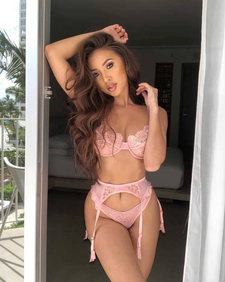 Girls In Sexy Lingerie