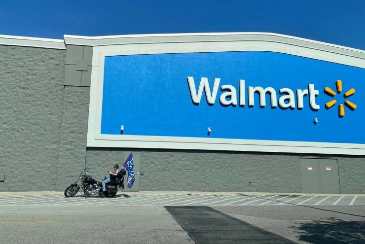 walmart is a wild place 44 pics 15.html - 44 HD Photos | Premium Gallery 2022