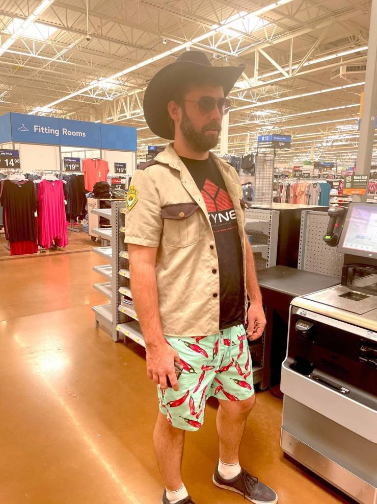 walmart is a wild place 44 pics 15.html - 44 HD Photos | Premium Gallery 2022