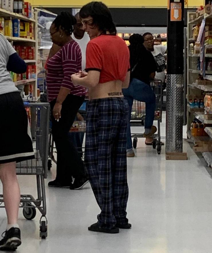walmart is a wild place 44 pics 15.html - 44 HD Photos | Premium Gallery 2022