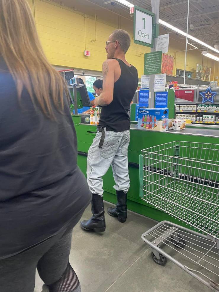 walmart is a wild place 44 pics 15.html - 44 HD Photos | Premium Gallery 2022