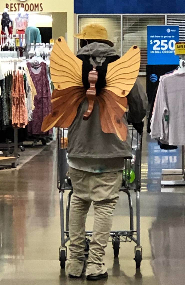 walmart is a wild place 44 pics 15.html - 44 HD Photos | Premium Gallery 2022