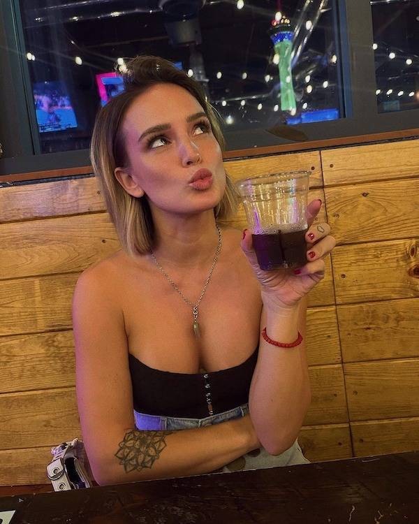 drinking and drinking aaand drinking 45 pics 2 gifs 16.html - 45 HD GIF | Premium Gallery 2022
