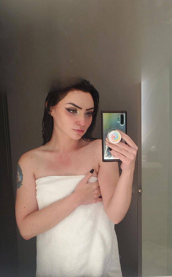 whats under the towel 40 pics 4.html - 40 HD Photos | Premium Gallery 2022