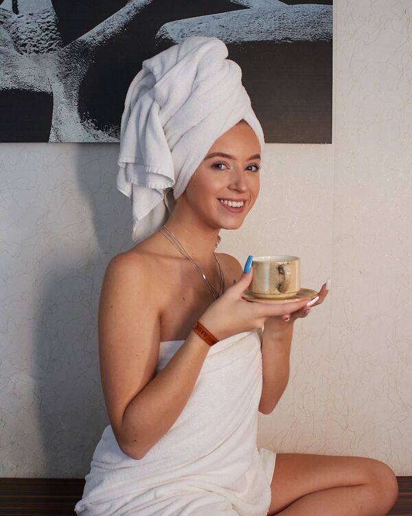 whats under the towel 40 pics 4.html - 40 HD Photos | Premium Gallery 2022