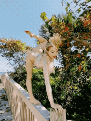 hot girls are here for you 42 gifs 10.html - 1 HD GIF | Premium Gallery 2022