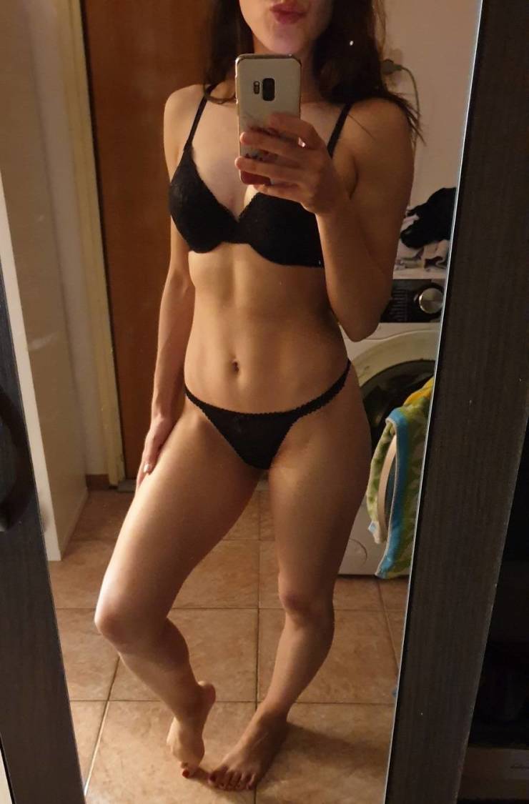 whats in the mirror 48 pics 10.html - 48 HD Photos | Premium Gallery 2022