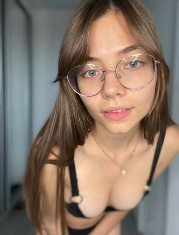 pretty eyes behind cute glasses 46 pics 7.html - 46 HD Photos | Premium Gallery 2022