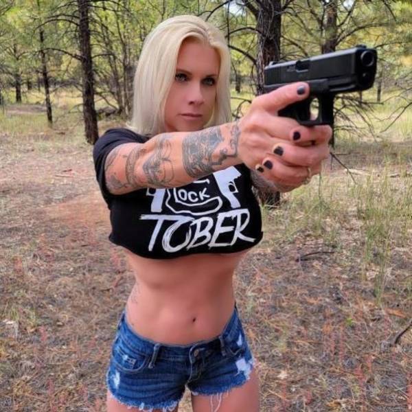 sexy girls with some serious firearms 56 pics 3.html - 56 HD Photos | Premium Gallery 2022
