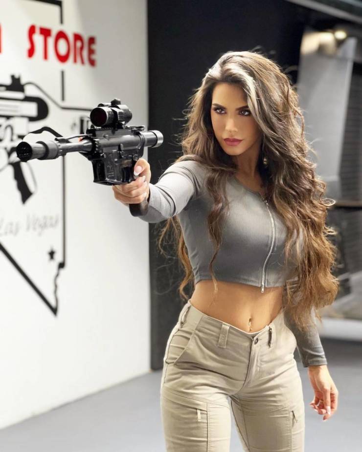 sexy girls with some serious firearms 56 pics 3.html - 56 HD Photos | Premium Gallery 2022