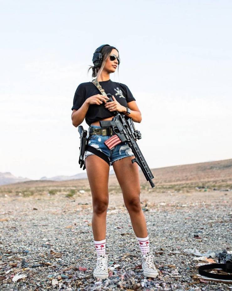 sexy girls with some serious firearms 56 pics 3.html - 56 HD Photos | Premium Gallery 2022