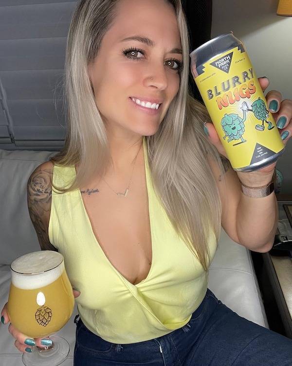 cheers to everyone 35 pics 8 gifs 19.html - 35 HD GIF | Premium Gallery 2022