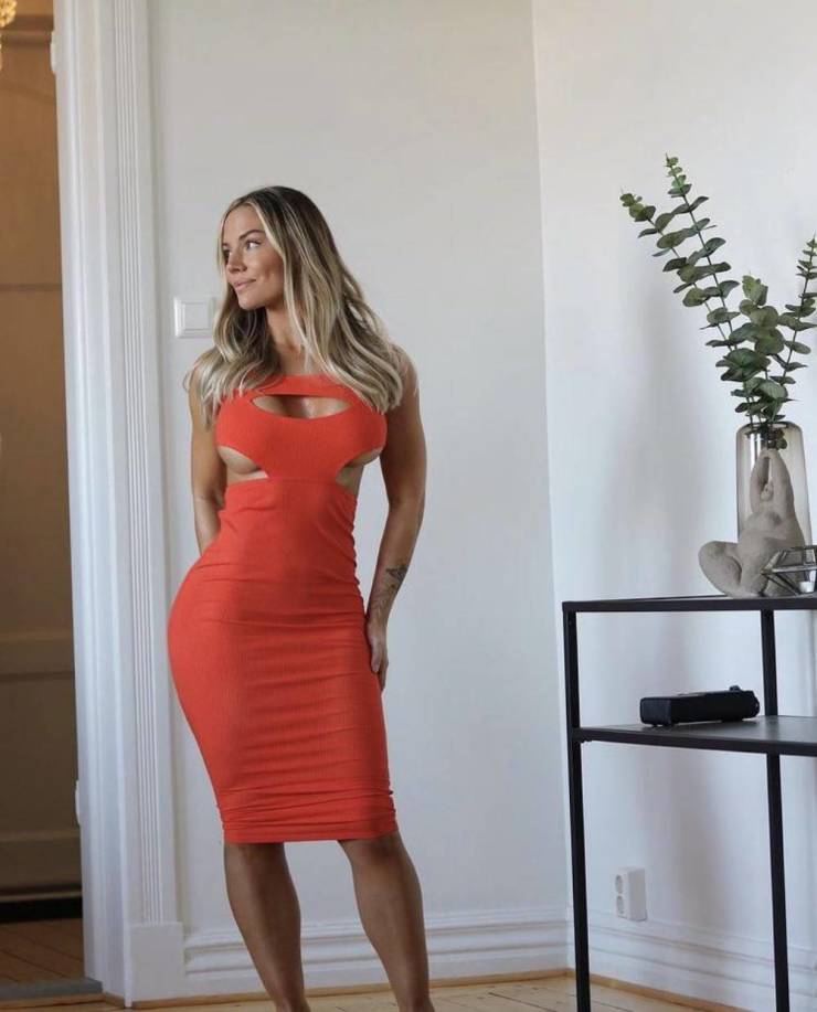 Red Hot Sexy Dresses