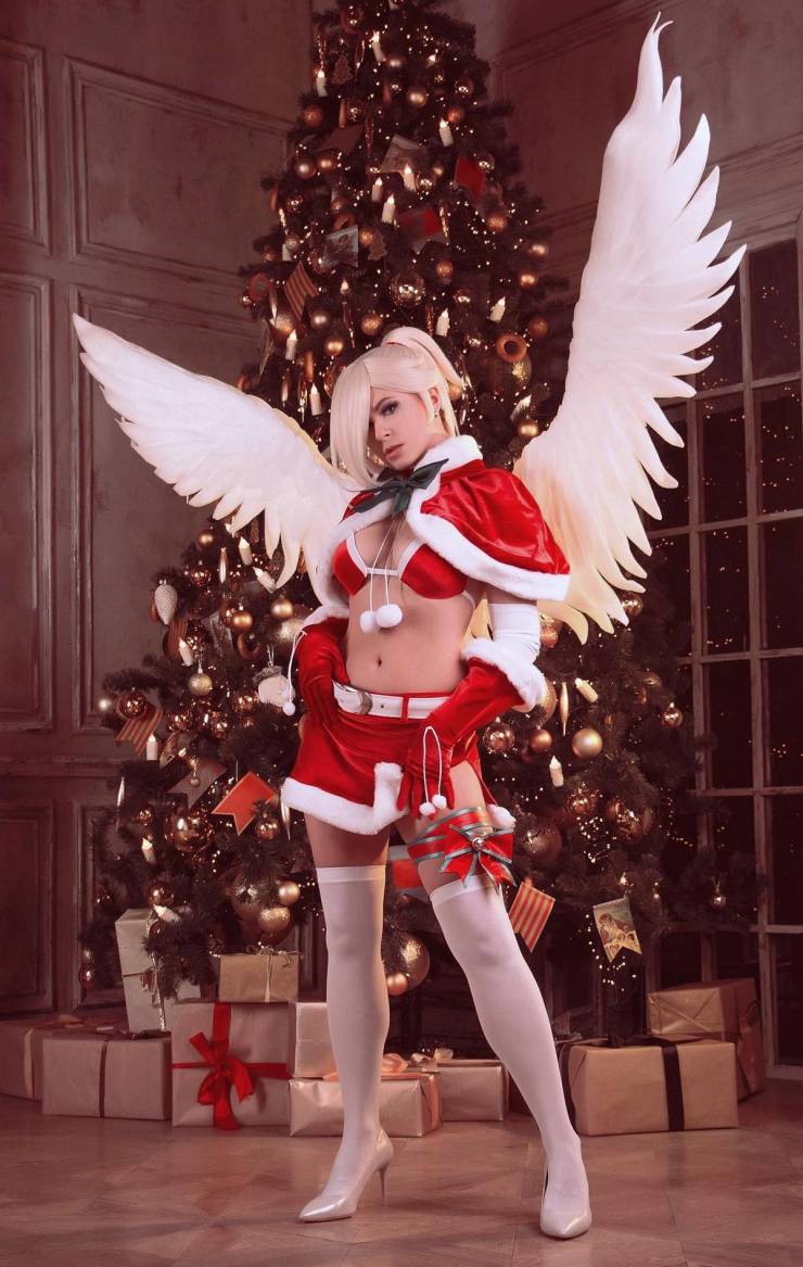 Cosplay? No, Sexy Cosplay!