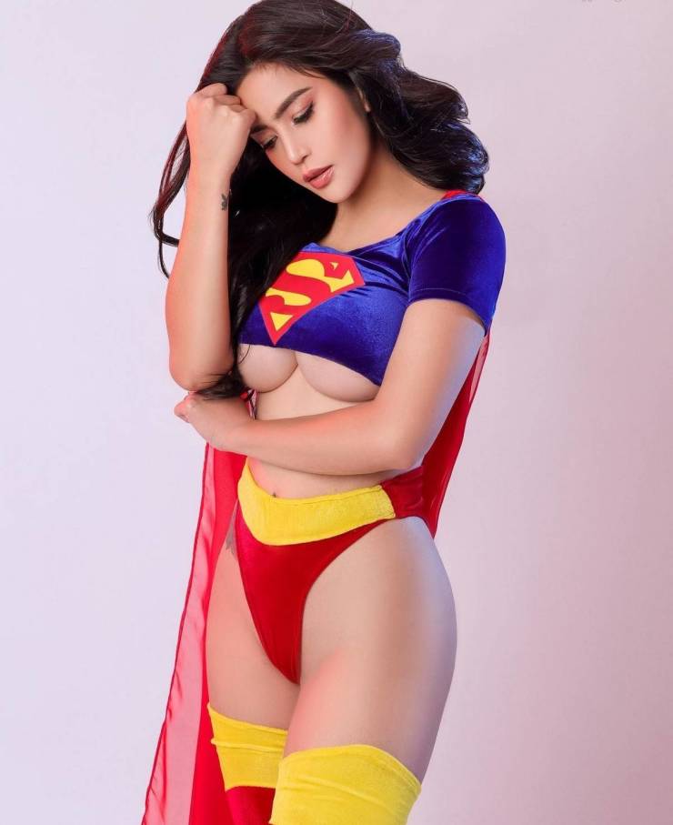 Over-whelming Under-Boobs