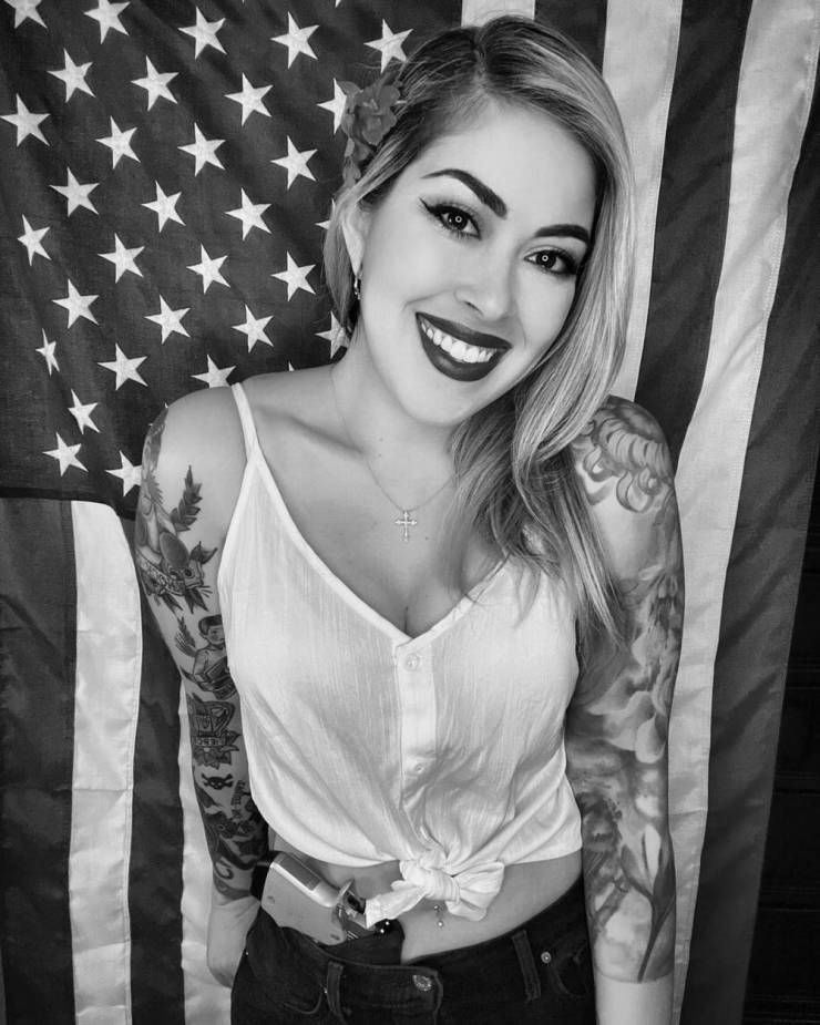 Big Guns And Sexy Girls