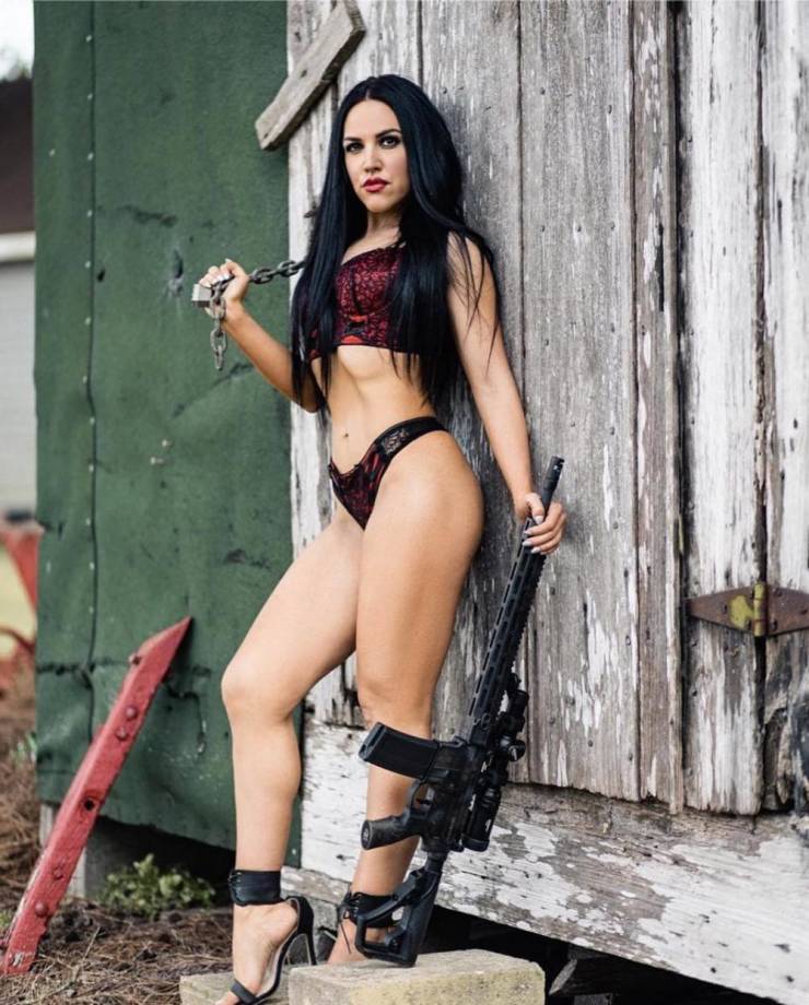 Big Guns And Sexy Girls