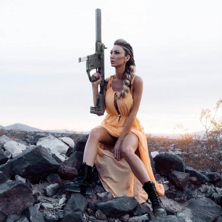 Big Guns And Sexy Girls