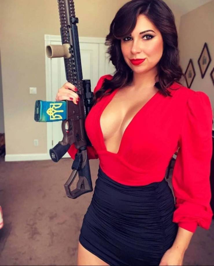 Big Guns And Sexy Girls