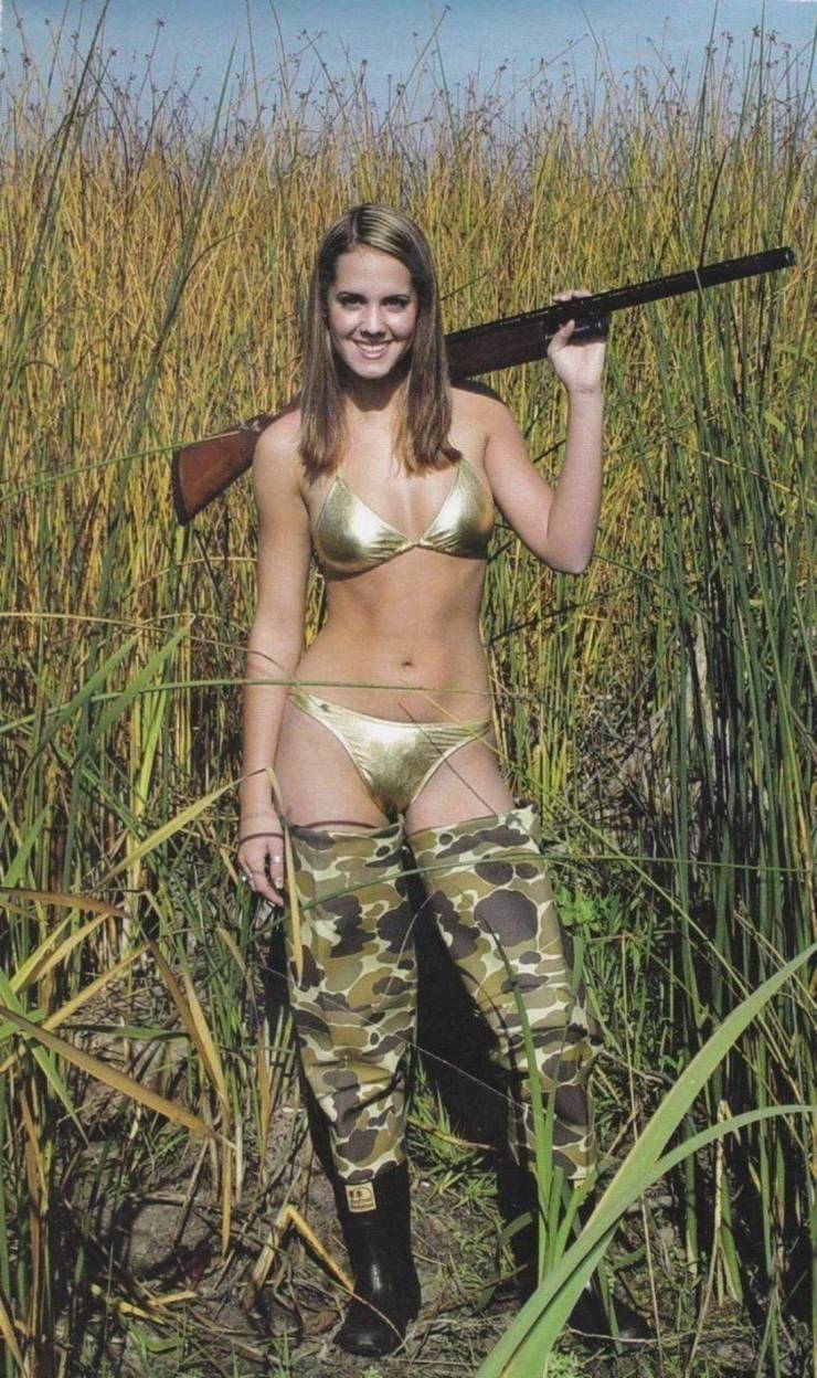 Big Guns And Sexy Girls