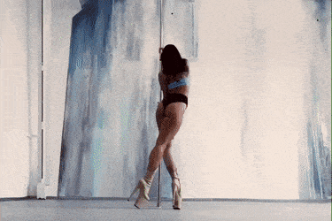 their legs are soo long 38 gifs 10.html - 1 HD GIF | Premium Gallery 2023