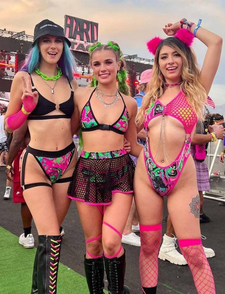 sexy music festival girls 35 pics 8 gifs 12.html - 35 HD GIF | Premium Gallery 2023