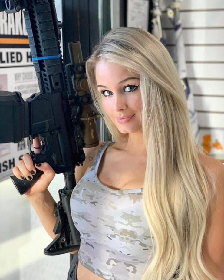 big guns and sexy girls 61 pics 9.html - 61 HD Photos | Premium Gallery 2023