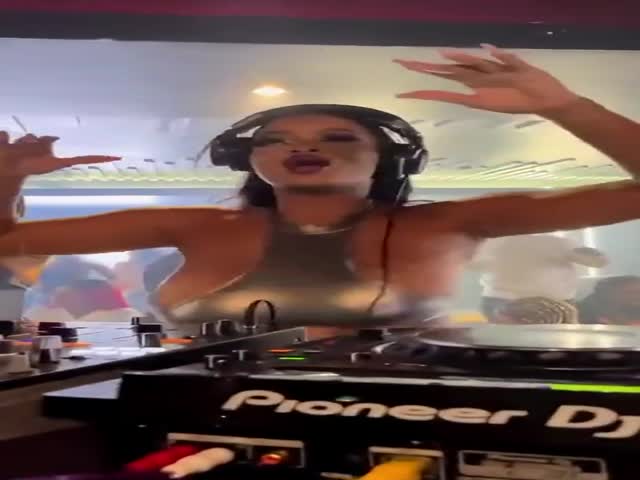 Everybody Dance