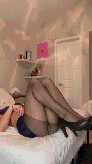 Flight Attendants Share Their Sexy Pics