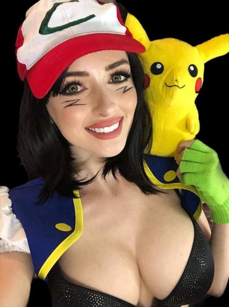 Cosplay? No, Sexy Cosplay!