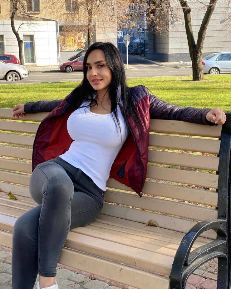 hot girls you meet on the streets 37 pics 19.html - 37 HD Photos | Premium Gallery 2023