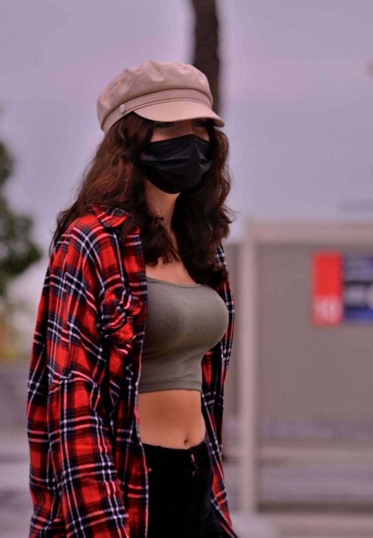 hot girls you meet on the streets 37 pics 19.html - 37 HD Photos | Premium Gallery 2023