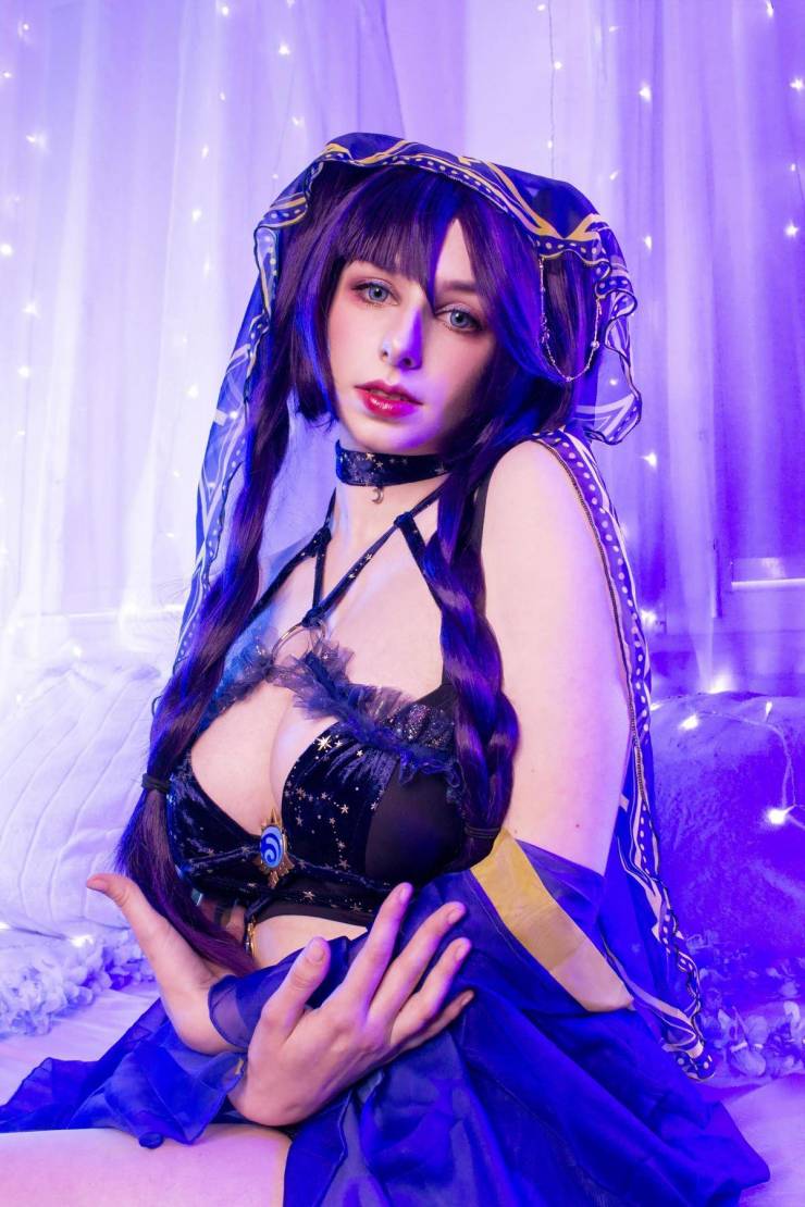 Cosplay? No, Sexy Cosplay!