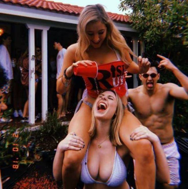 girls having fun 64 pics 8.html - 64 HD Photos | Premium Gallery 2023