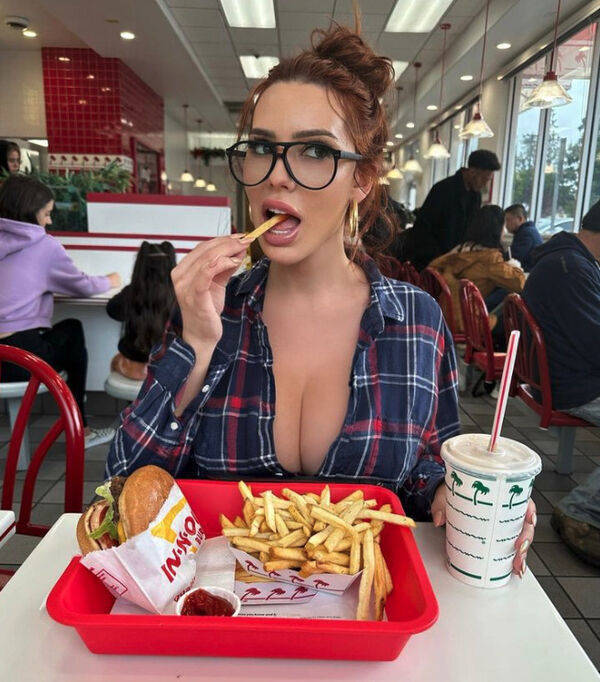 Girls Going To Plaid