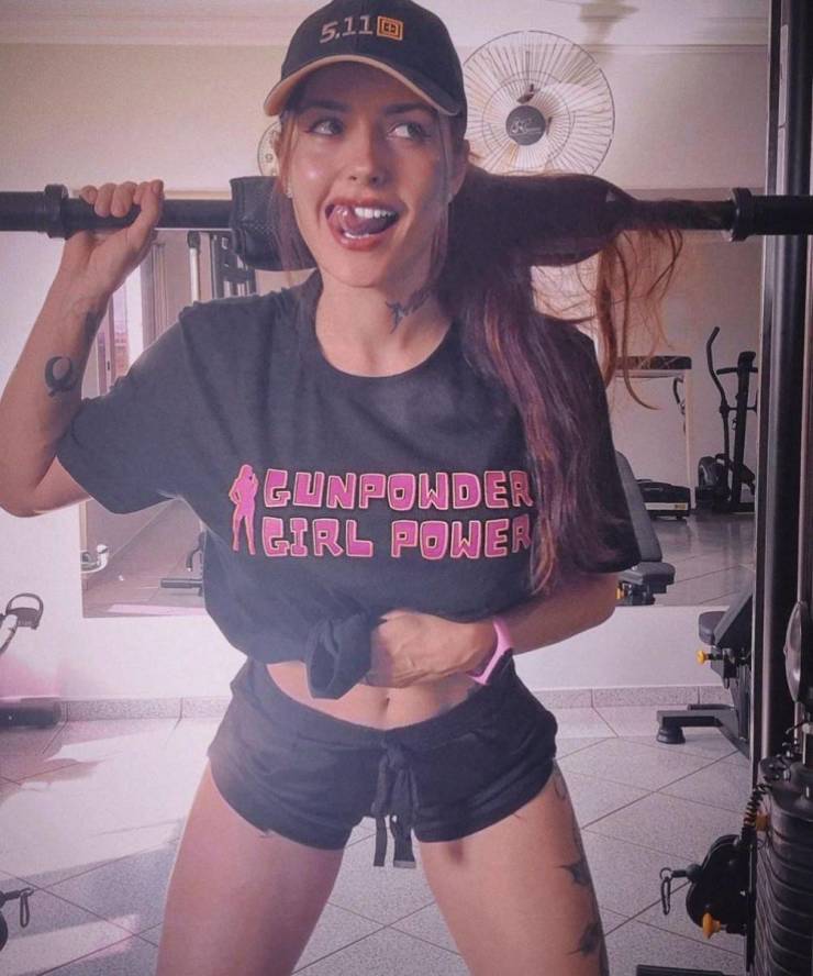 guns and girls a powerful combination 57 pics 23.html - 57 HD Photos | Premium Gallery 2023