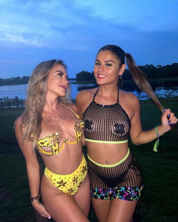 sexy girls at music festivals 41 pics 7 gifs 12.html - 41 HD GIF | Premium Gallery 2023