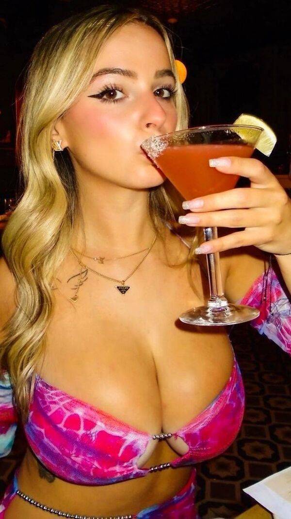 who wants a drink 42 pics 4 gifs 4.html - 42 HD GIF | Premium Gallery 2023