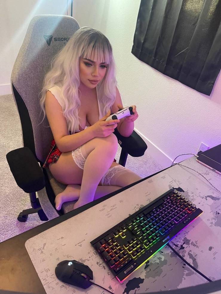 Asian Girls Are Spicy Hot!