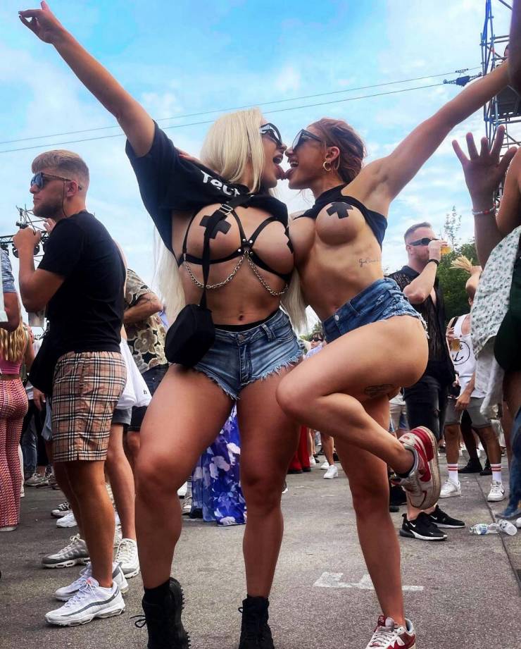 sexy girls at music festivals 45 pics 9.html - 45 HD Photos | Premium Gallery 2023