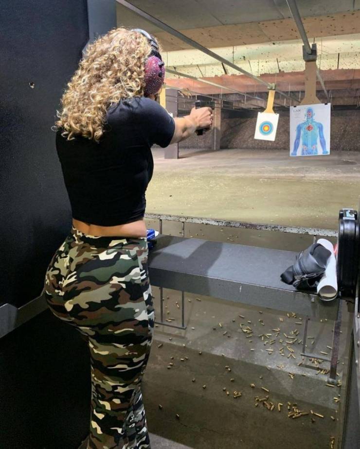 guns and girls a powerful combination 59 pics 6.html - 59 HD Photos | Premium Gallery 2023