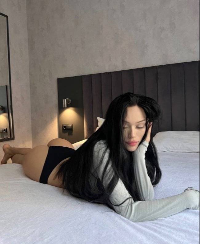 perfectly balanced butts over backs 46 pics 9.html - 46 HD Photos | Premium Gallery 2023